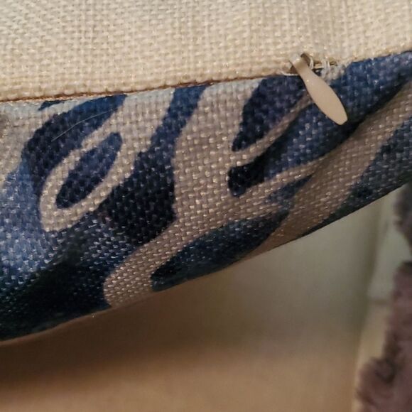 🧜🏼‍♀️Mermaid Linen Pillow - Picture 4 of 4